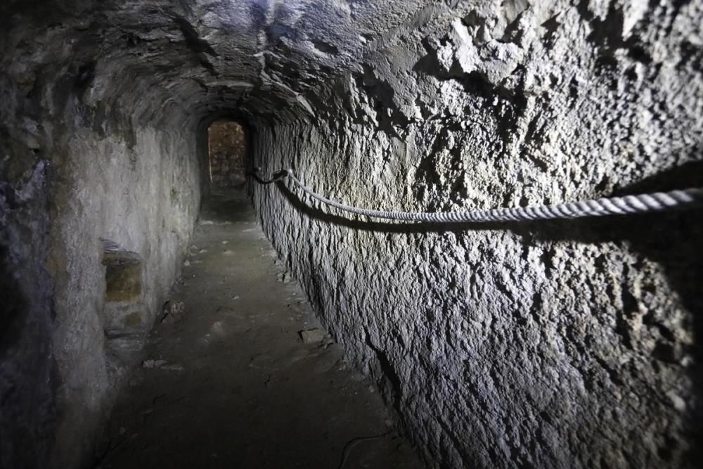 Túnel d'accés a un gran dipòsit d'aigua de les Pedreres