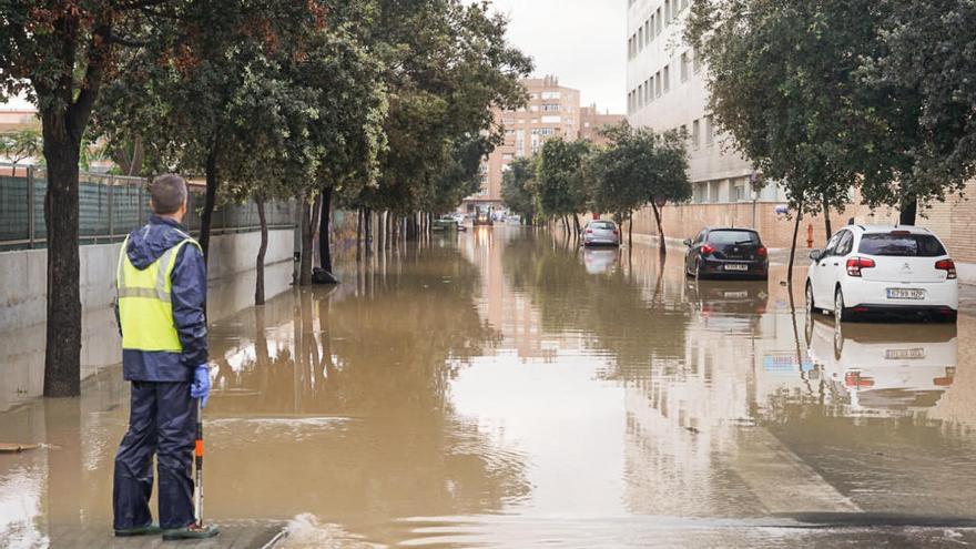 Desalojan a más de un centenar de vecinos de Villas Caravaning y Los Nietos