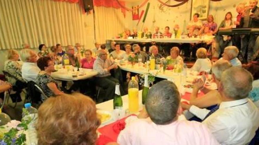 La Casa del Mar de Blanes homenatja nou parelles per les Noces d&#039;Or