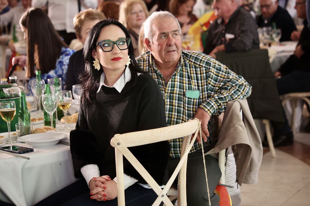 Todas las imágenes de la visita de Santiago Abascal en Murcia este domingo