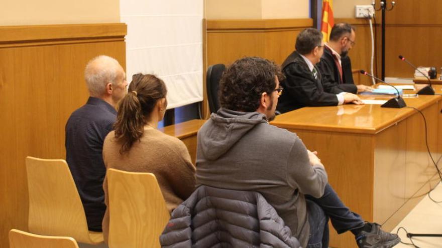 El fiscal rebaixa a un any i mig la petició de presó per a l&#039;exalcade de Navàs