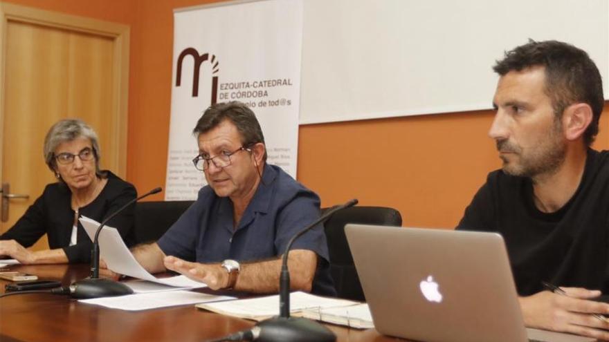 La Plataforma Mezquita-Catedral denuncia el uso abusivo de elementos católicos en el monumento