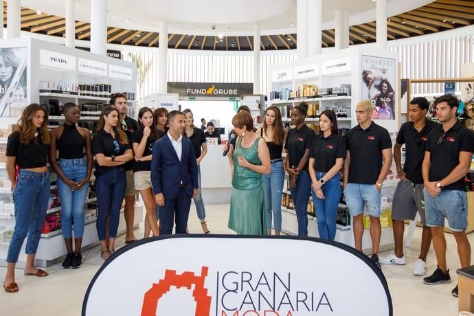 Moda Baño de Gran Canaria se entrega al casting de maniquíes con el guardia civil Jorge Pérez, Goicoechea y Viiperi