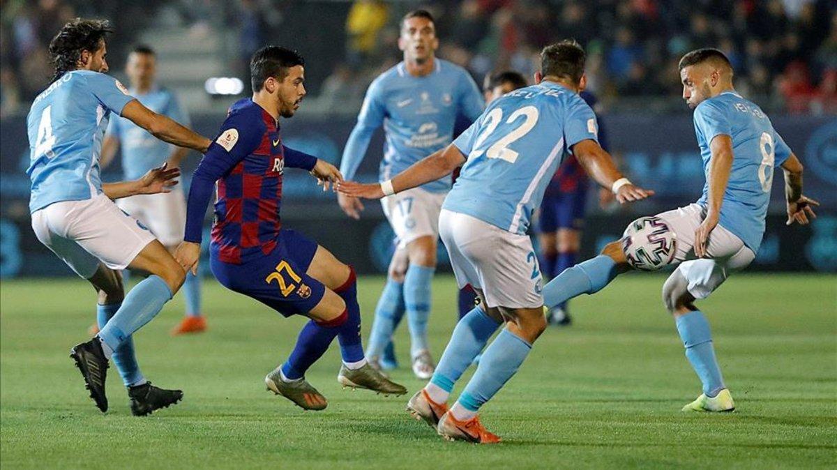 Carles Pérez pudo jugar ante el Ibiza sus últimos minutos como azulgrana
