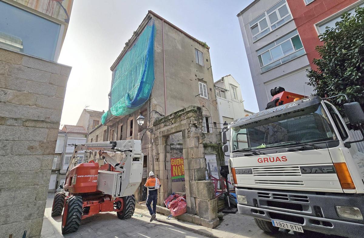 Edificio del número 12 de la calle Chao, donde se abrirán cuatro apartamentos turísticos.