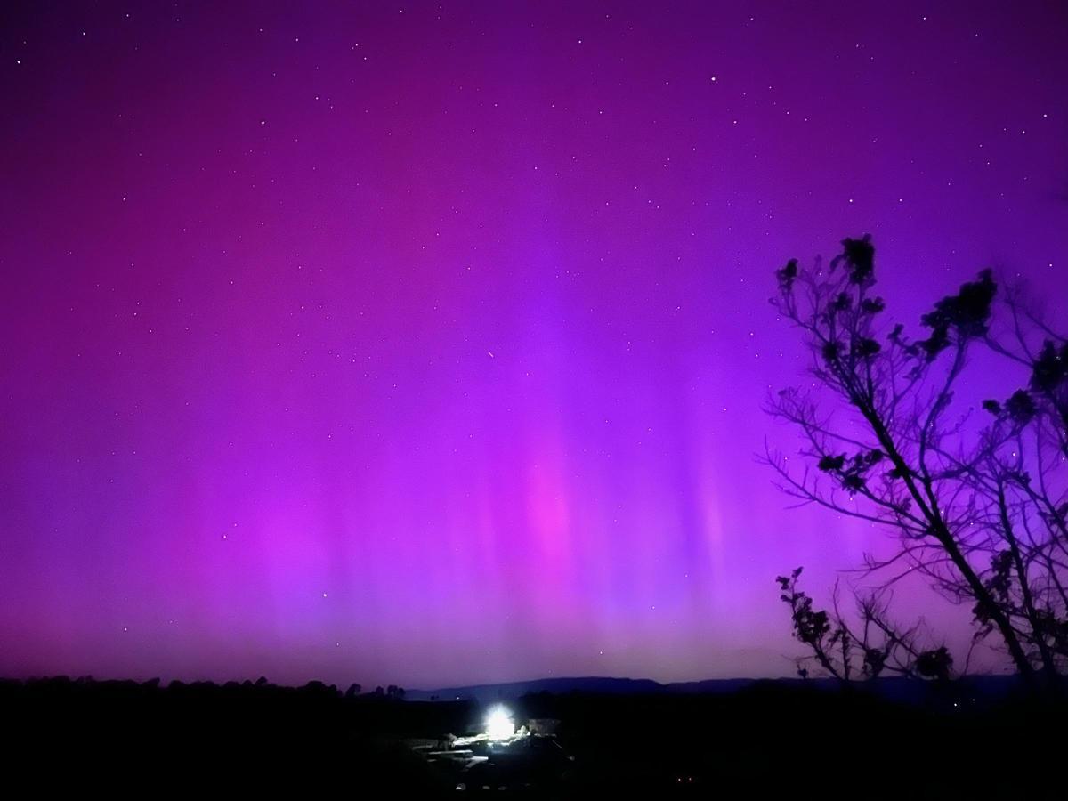 Aurora boreal en Sant Mateu de Bages desde el Observatori de Castelltallat