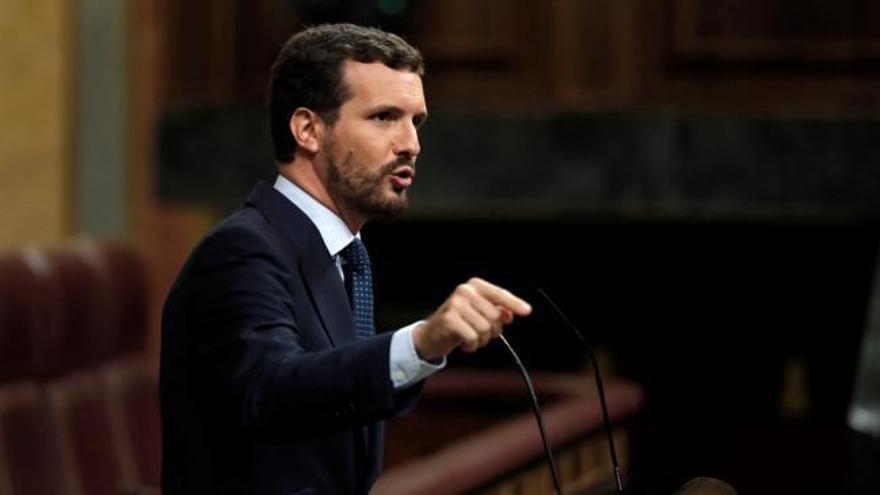 Casado acusa a Sánchez de utilizar el Congreso para su "deseada pero oculta campaña electoral"