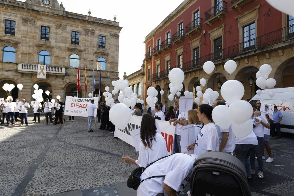 Suelta de globos para exigir justicia con Eleazar