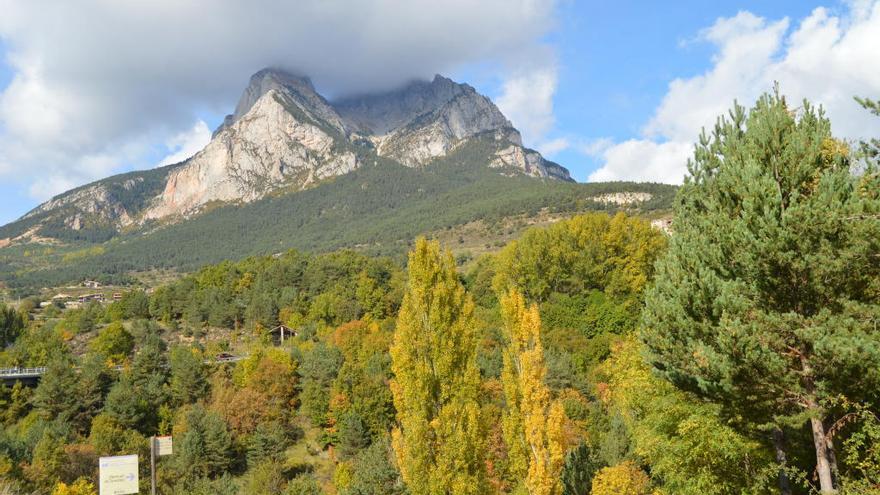 Massís del Pedraforca vist des de Gósol.