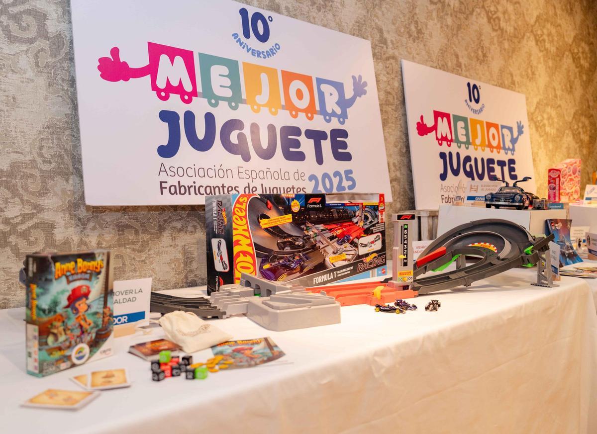 Algunos de los juegos distinguidos con los premios al mejor juguete de la AEFJ