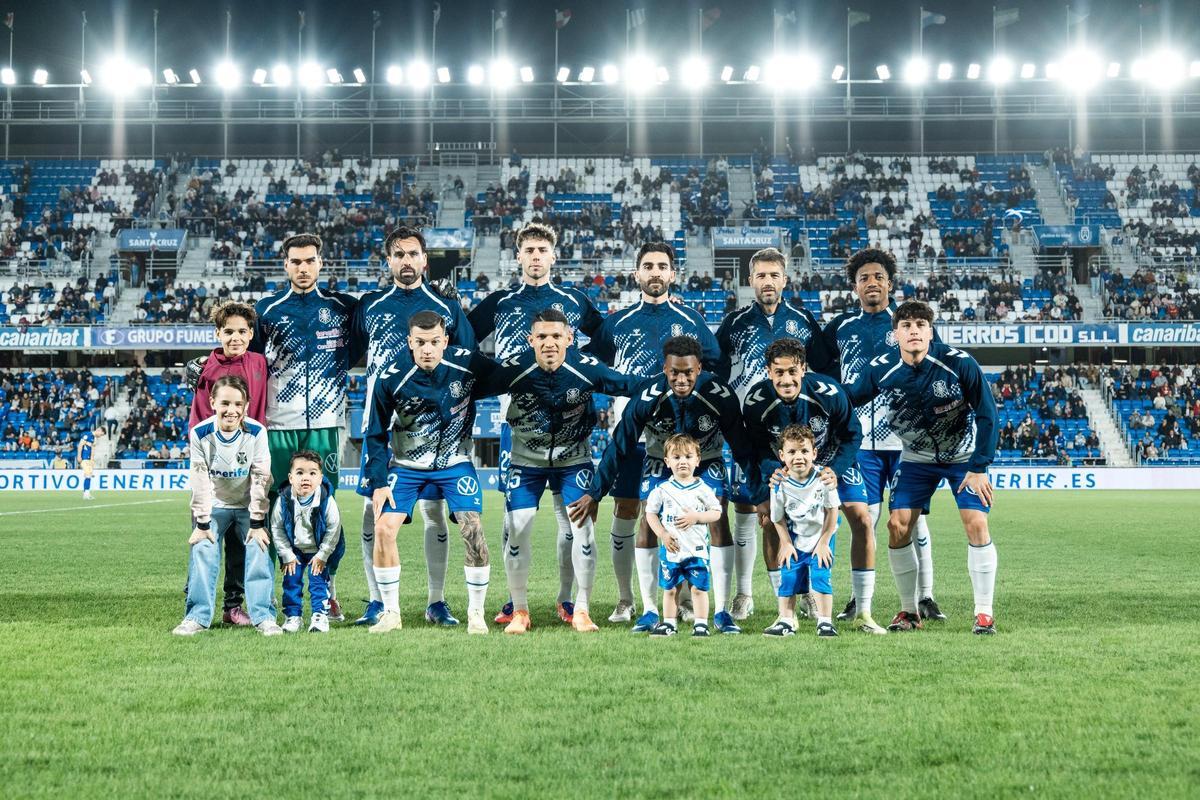 Formación del CD Tenerife para un partido anterior.