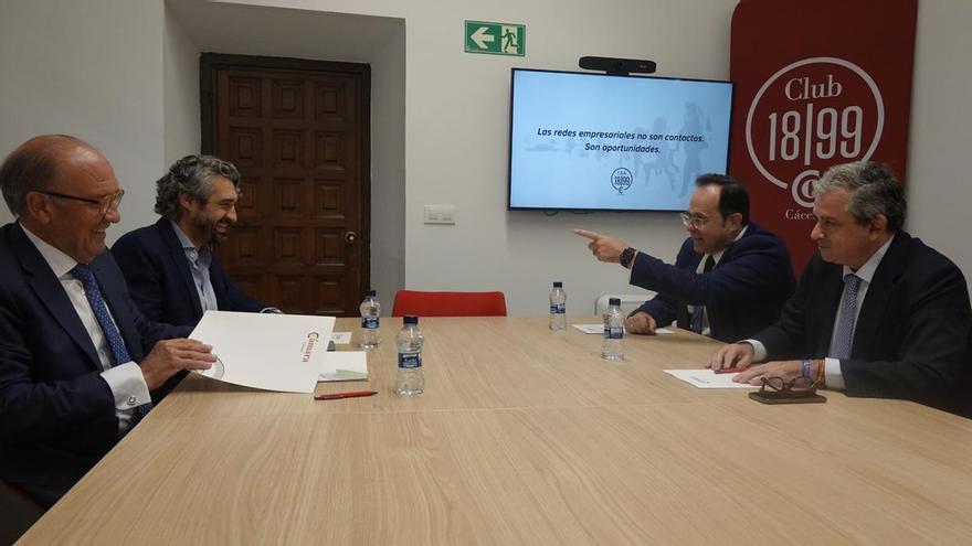 La Cámara de Cáceres arropa la nueva etapa de Extraval con Julio Morales al frente