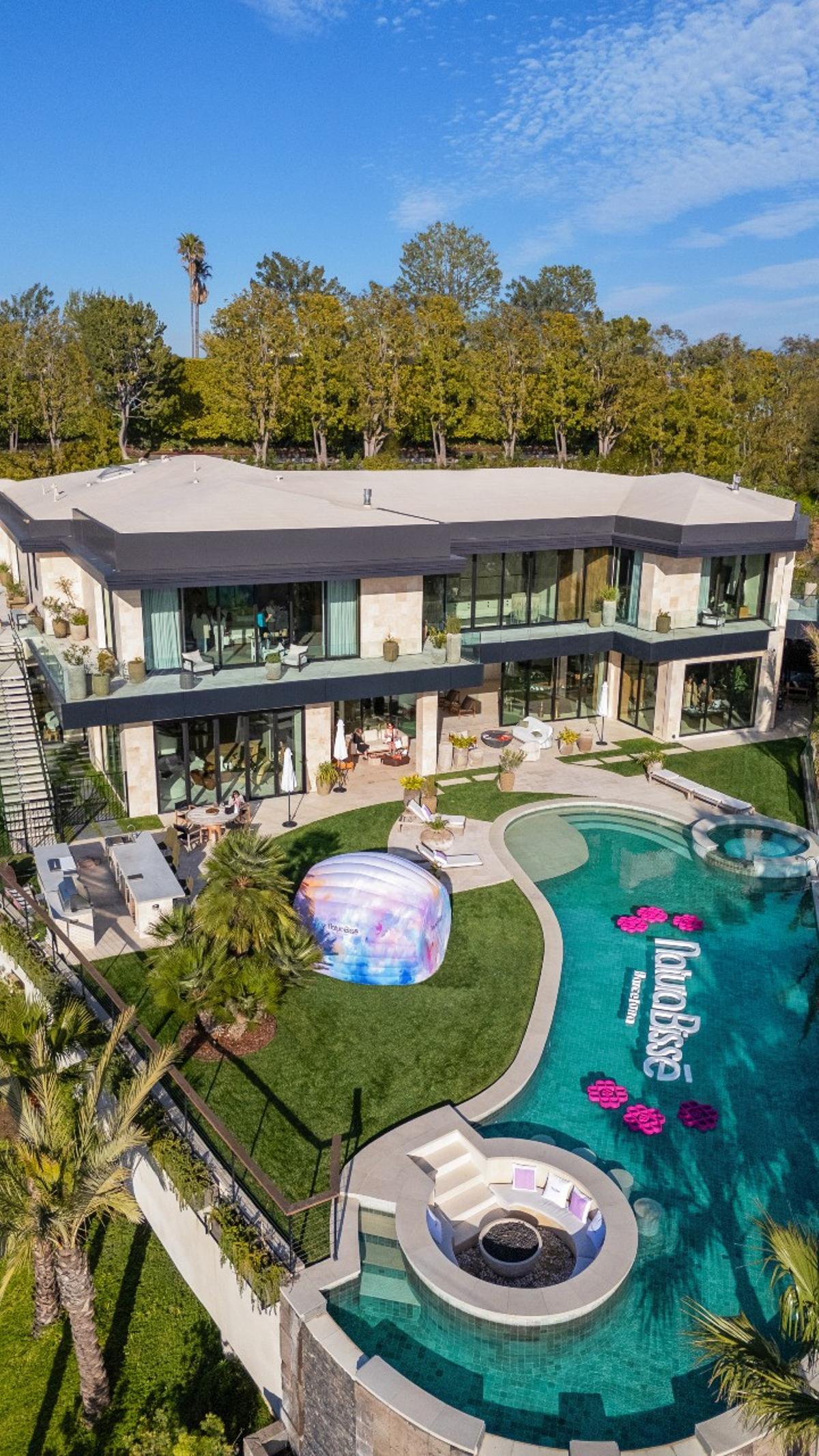 Exterior de la Casa Hollywood, este año 2025 en Beverly Hills.