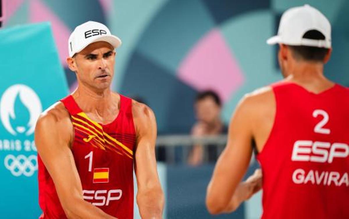 Pablo Herrera y Adrián Gavira se despidieron de Paris en cuartos de final para llevarse el diploma olímpico. No pudieron acceder a las semifinales tras caer ante Anders Mol y Christian Sorum (16-21/17-21).