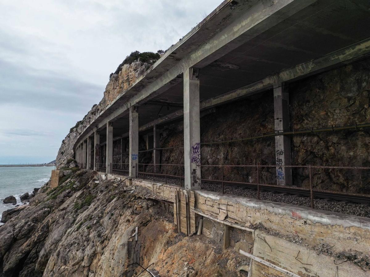 "Fa por pujar a aquesta línia de tren"