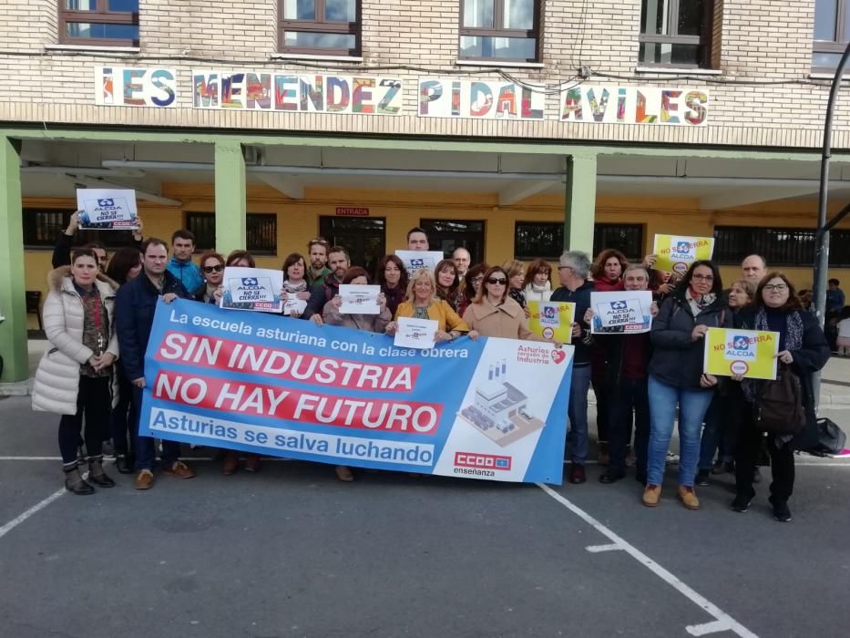 Los centros educativos, contra el cierre de Alcoa.