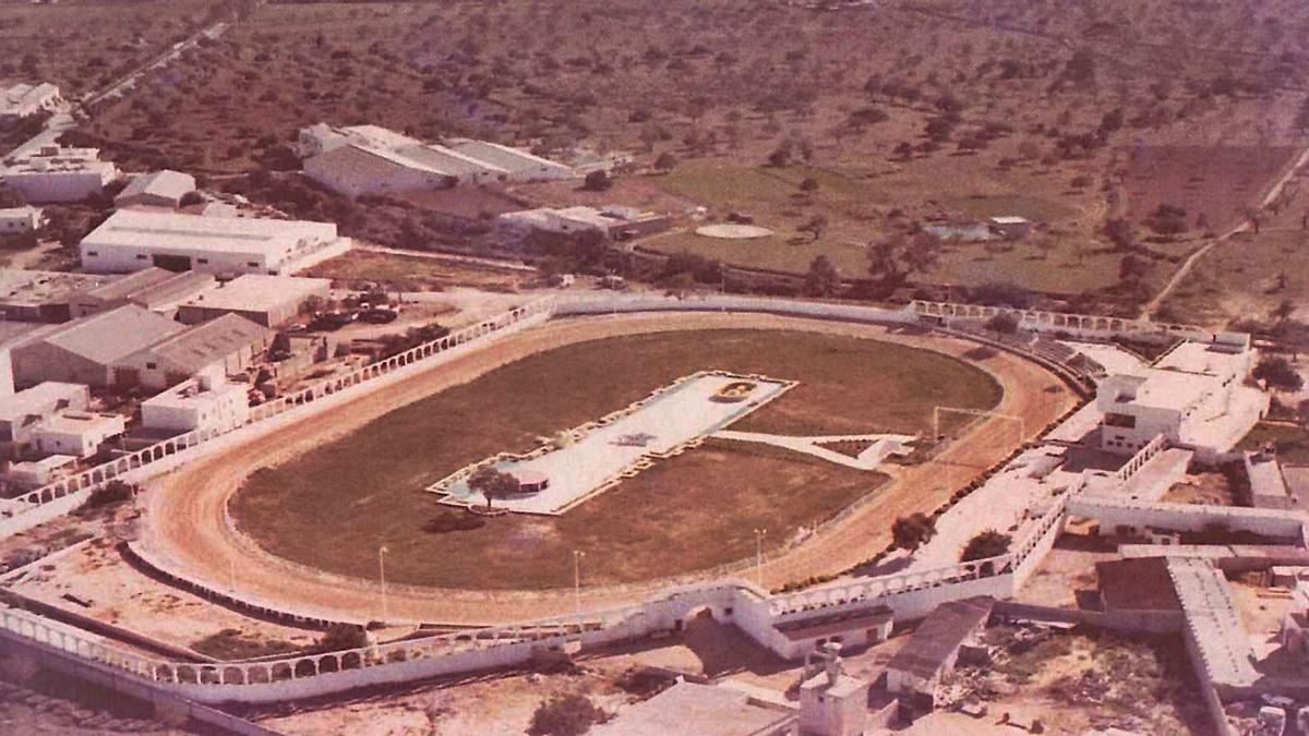 Imagen aérea del Glory Park en Can Bufí, perteneciente a una felicitación navideña de Mike Hewitt.