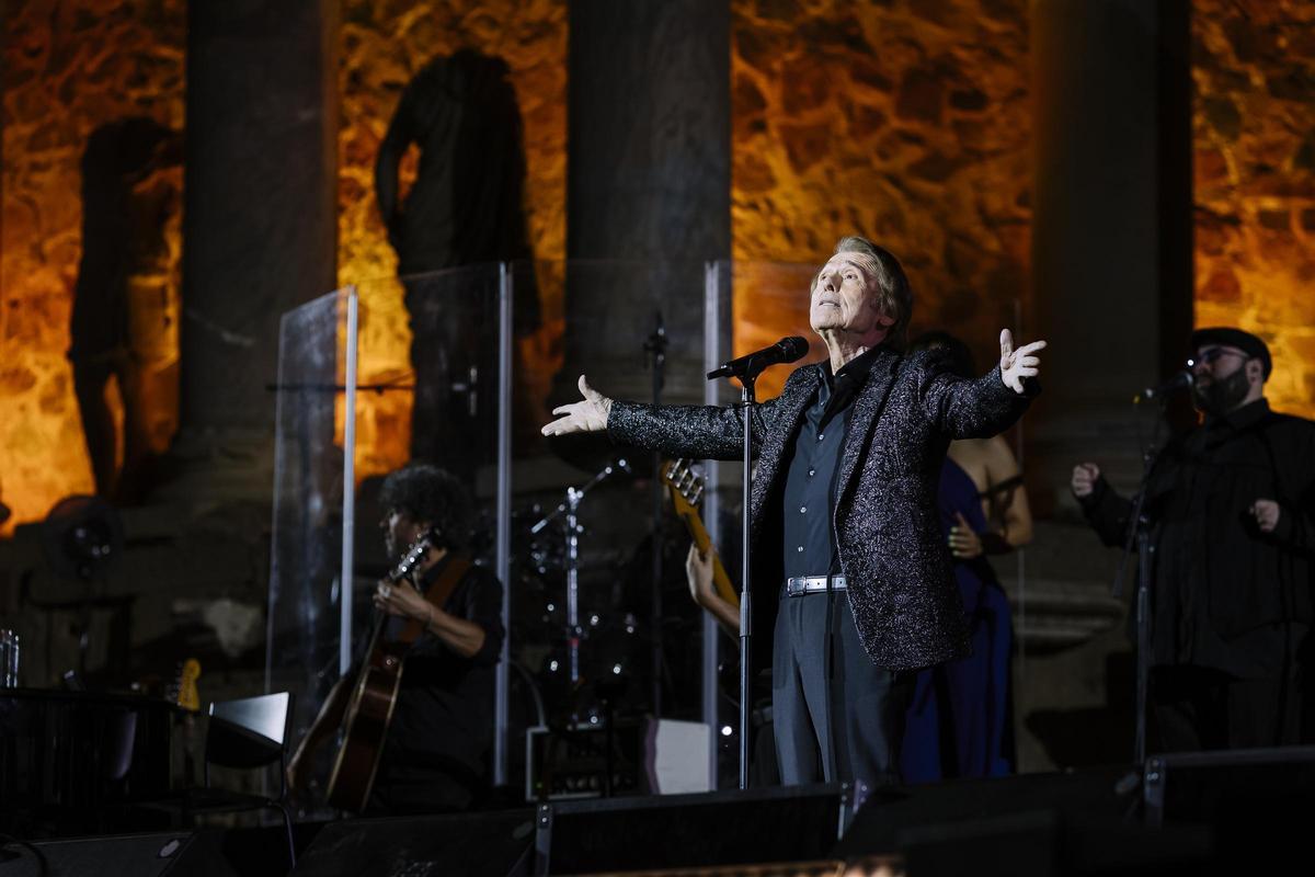 Las imágenes del concierto de Raphael en Mérida