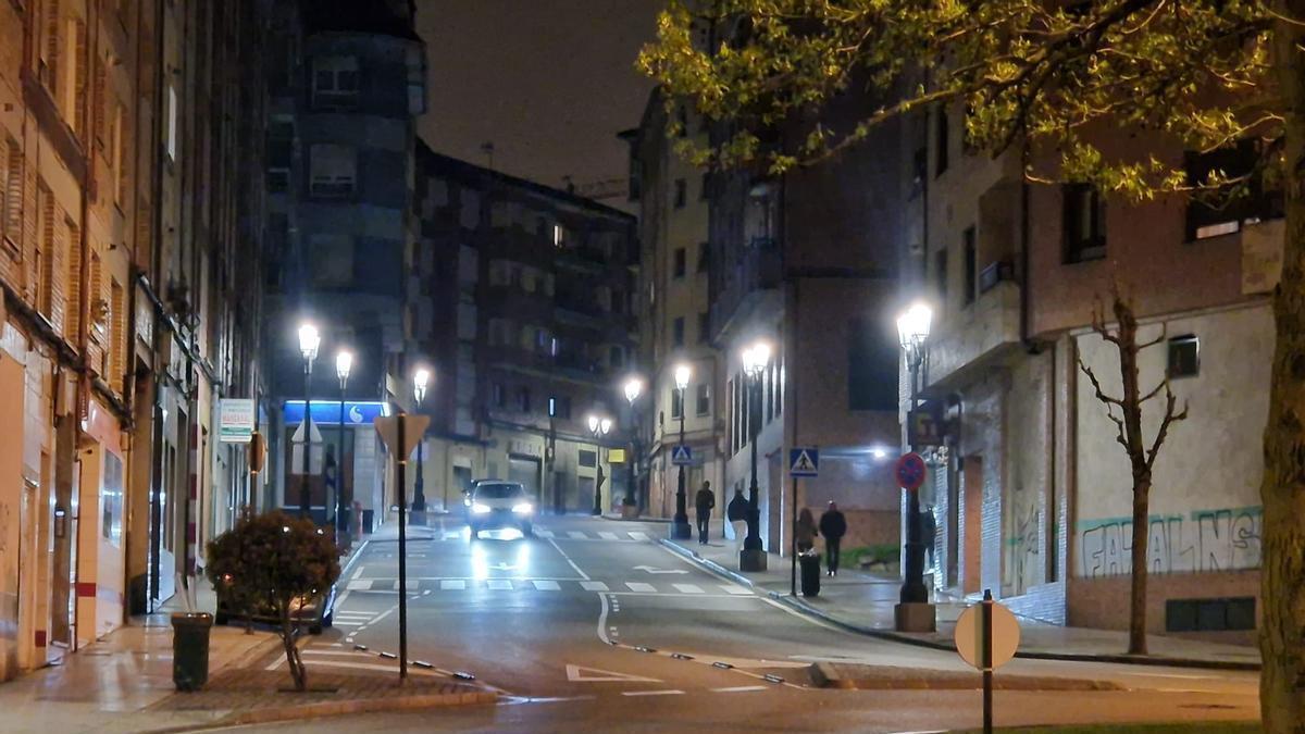 Herido grave un joven de 19 años en Oviedo tras precipitarse de un ...