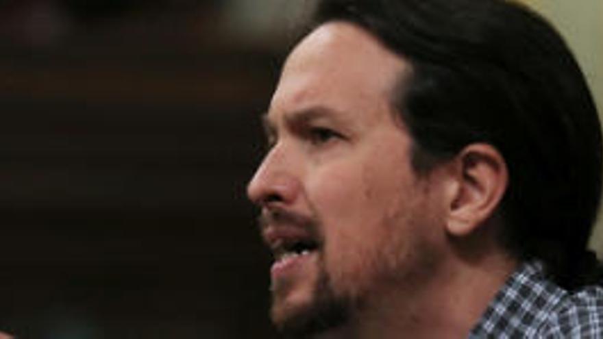 Una enganxada entre Sánchez i Iglesias tensa la formació d'un govern de coalició