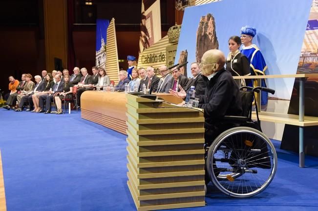 Entrega de Honores y Distinciones del Cabildo de ...