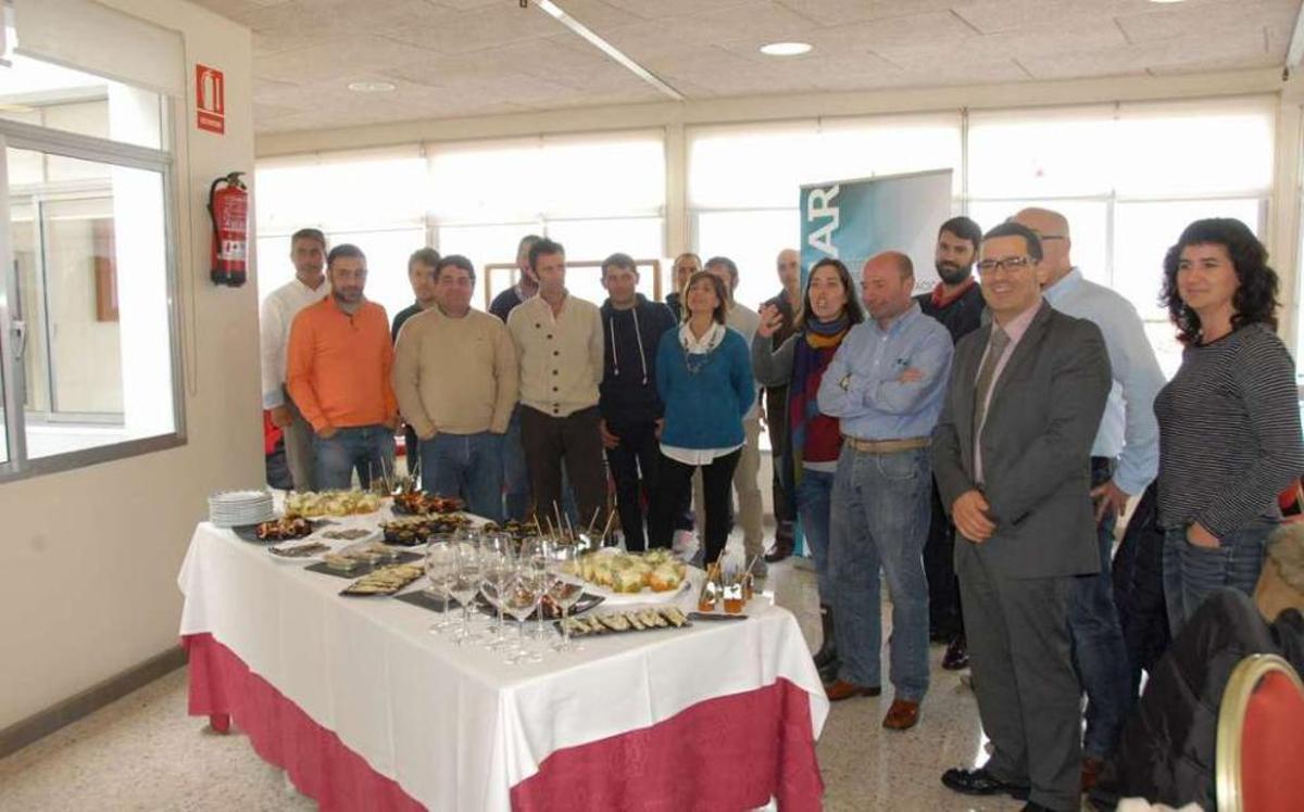 Restaurantes, comercializadores y cofradías apuestan en Bueu por la pesca de artesanal