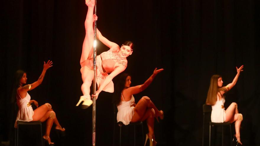 El pole dance muestra su espectacularidad en Ribadumia