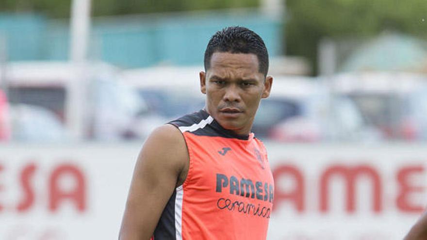 El Villarreal confirma la llegada de Bacca y la marcha de Castillejo