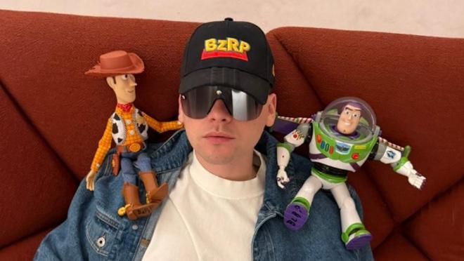 Bizarrap también se cuela en 'Toy Story 5' junto a Bad Bunny y Taylor Swift