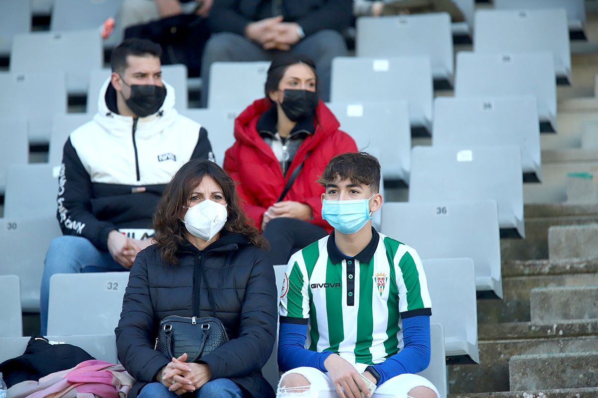 Córdoba CF - Vélez CF: Las imágenes de la afición en el Arcángel