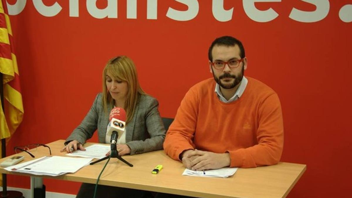 La nueva número 2 del PSC de Mataró, Núria Moreno, junto al candidato a la alcaldía David Bote.