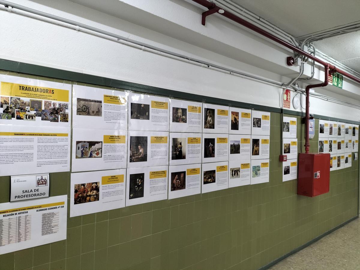 El IES Félix de Azara de Zaragoza expone 100 carteles sobre la mujer trabajadora en el arte con motivo del 8M