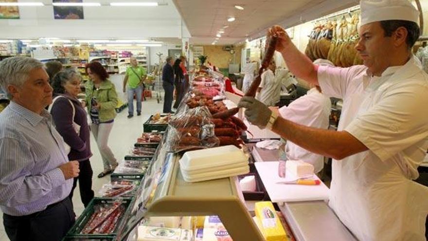 Elegir bien el supermercado puede ahorrar a los vigueses hasta 2.00 euros al año.