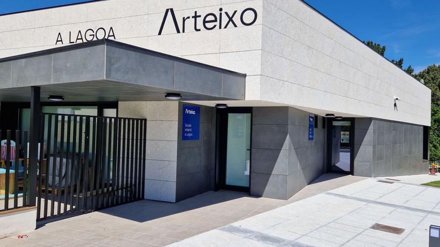 Arteixo prevé mejorar el acceso al edificio de la escuela y el local social de A Lagoa