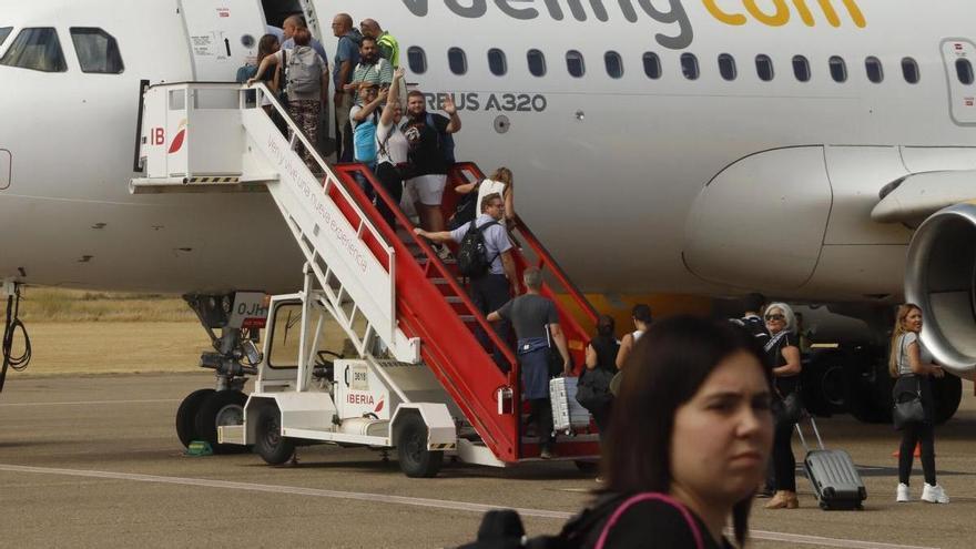 Los cuatro hitos de la historia reciente del aeropuerto de Córdoba: de la ampliación de la pista a los vuelos regulares