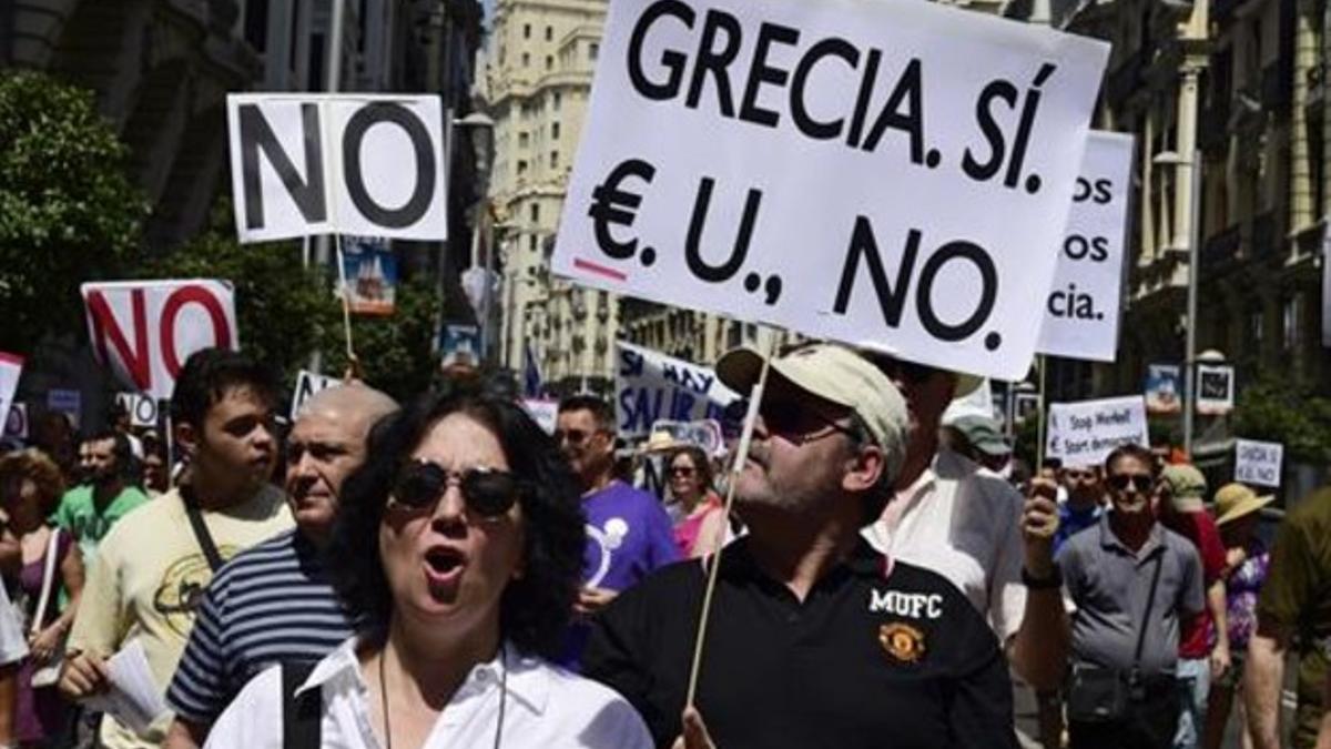 Una manifestación solidaria en apoyo al Gobierno griego en Madrid, ayer.