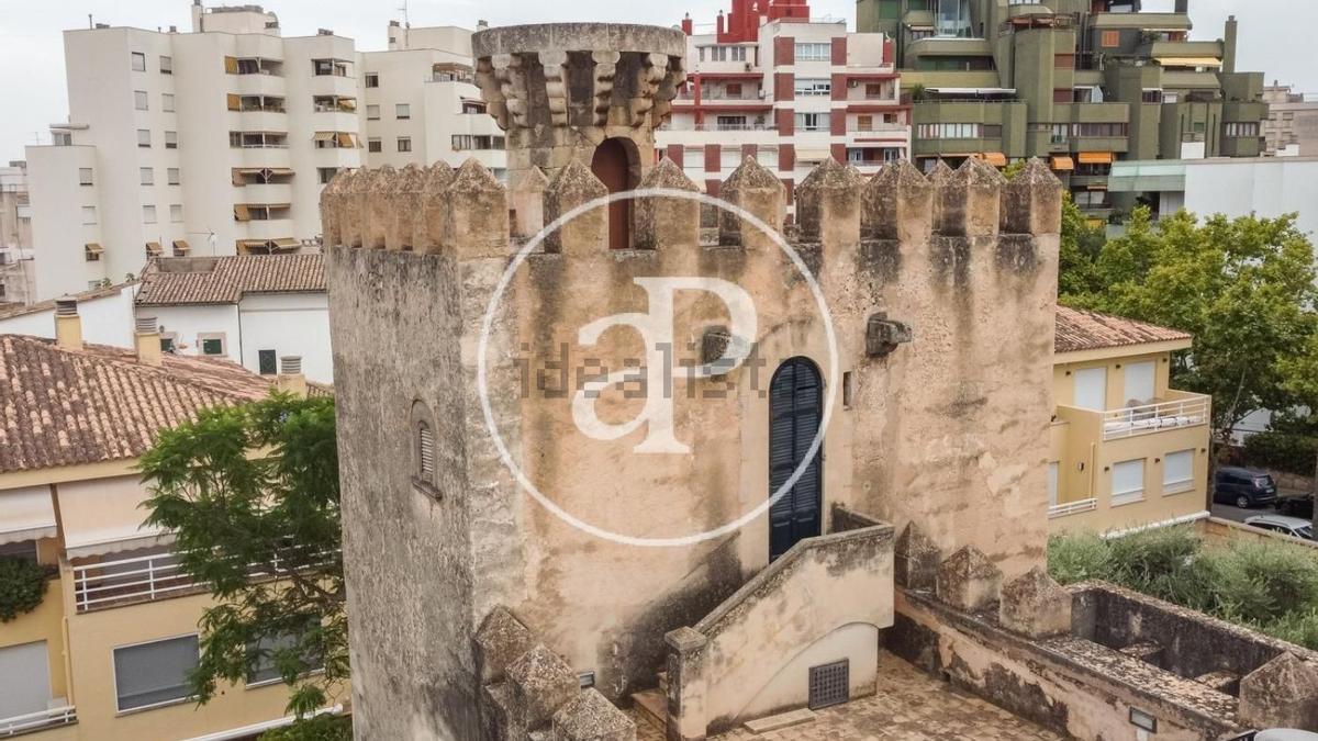 Ein Schlösschen in der Stadt: Der alte Turm von Son Armadans.