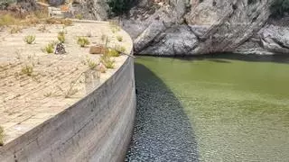 Tibi urge a acelerar el acuerdo para poner en valor el pantano ante su vaciado por una avería