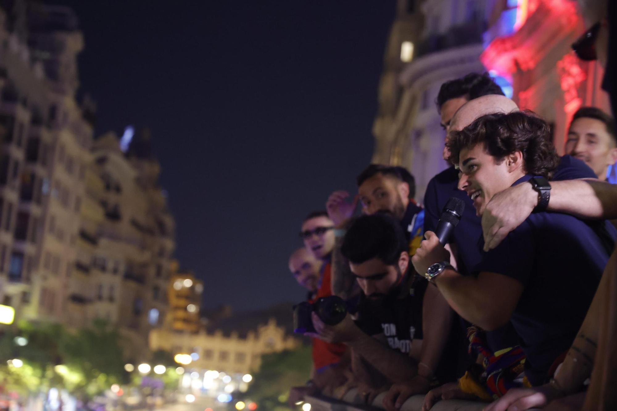Todas las fotos de la rúa del Levante UD por su ascenso a Primera División