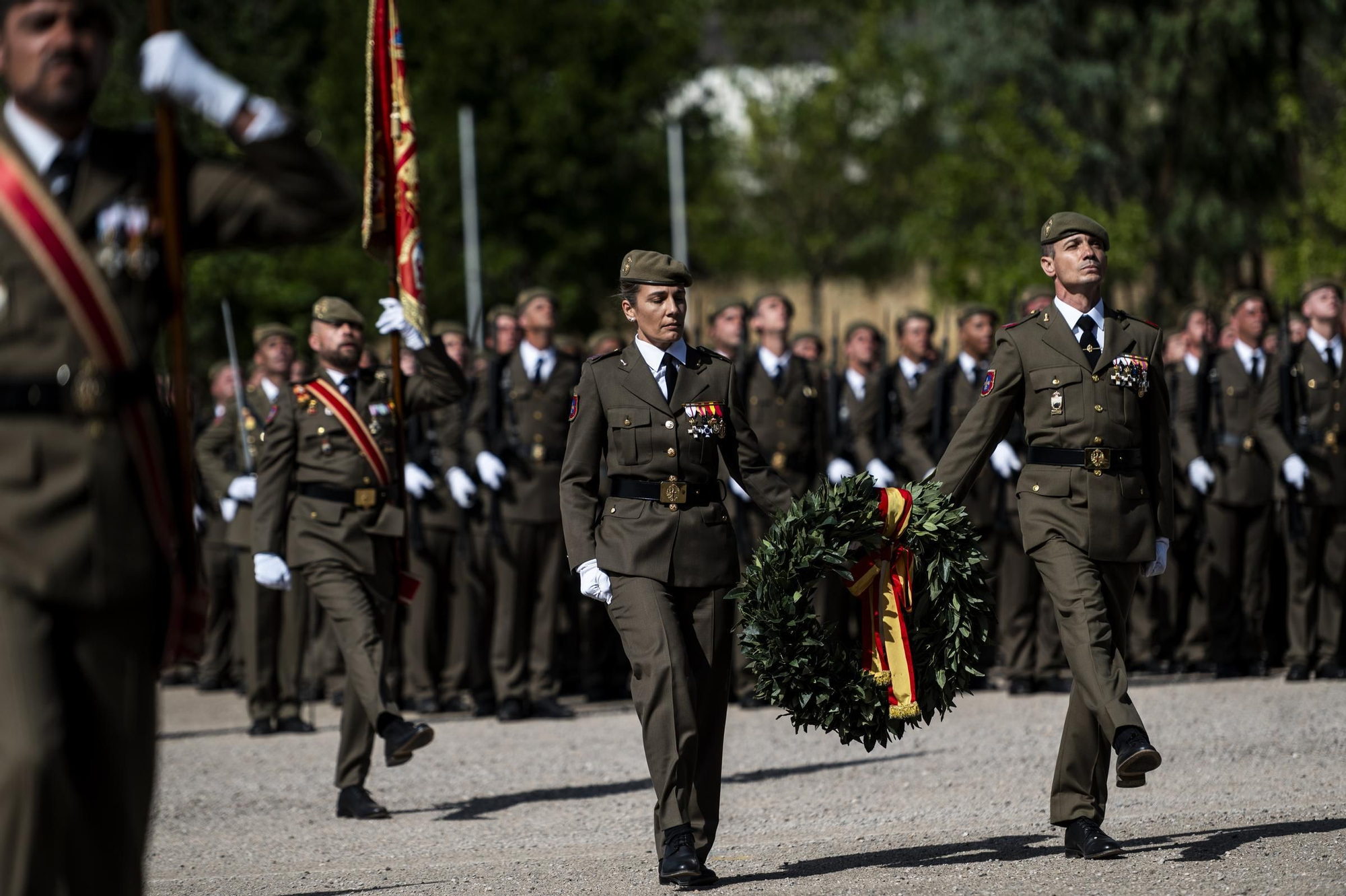 EN IMÁGENES | Multitudinaria jura de bandera en Cáceres con récord de mujeres soldado