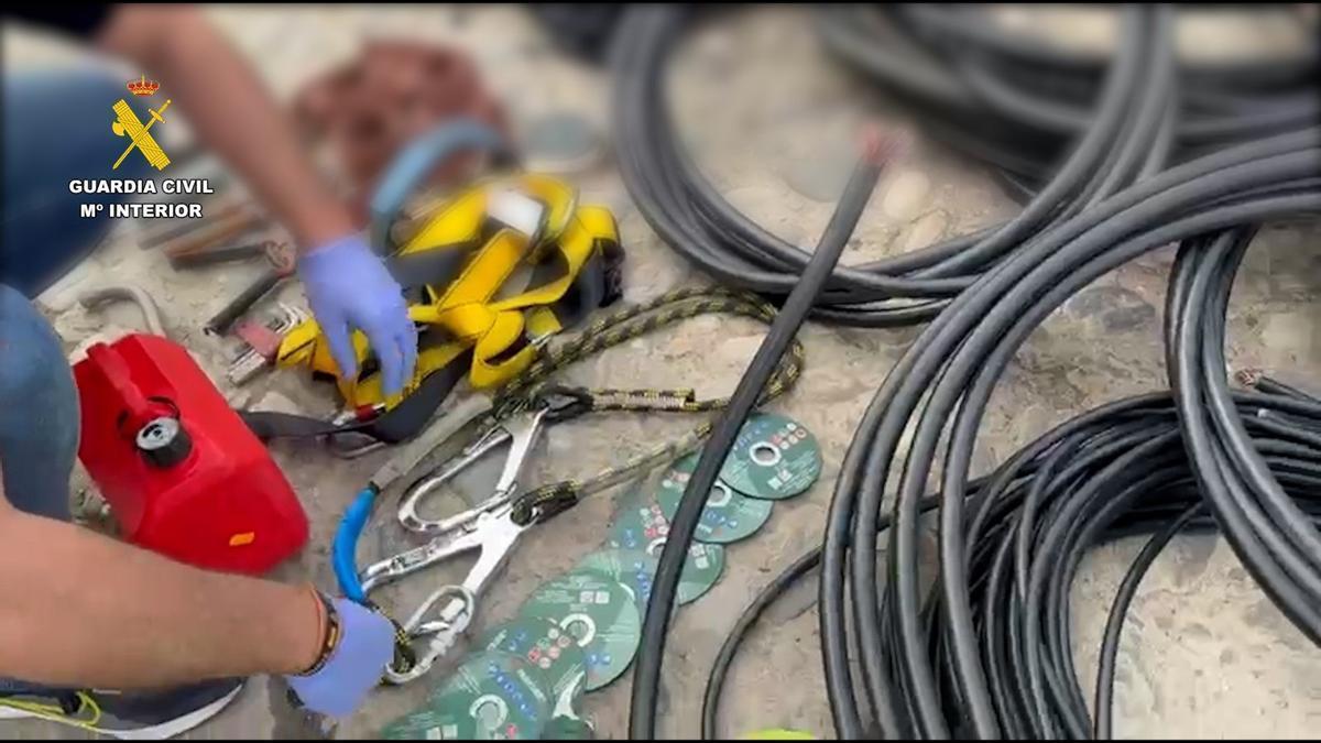Cable recuperado en la operación conjunta del equipo ROCA de Guardia Civil