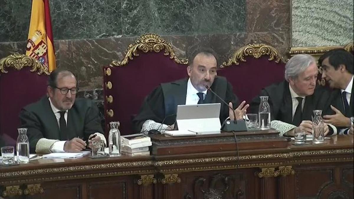 Marchena abronca a dos testigos de la defensa: "Sus opiniones no nos importan"