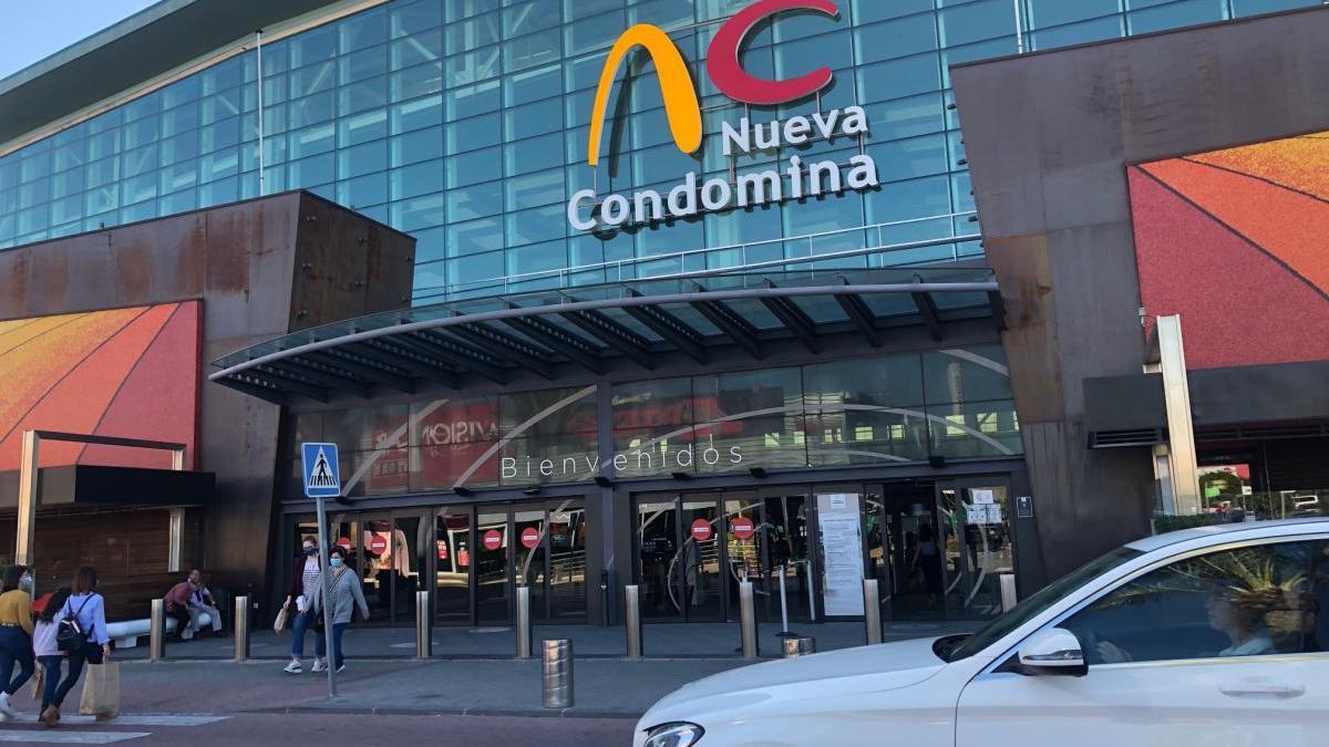 Centro Comercial Nueva Condomina sin aglomeraciones.israel sánchez