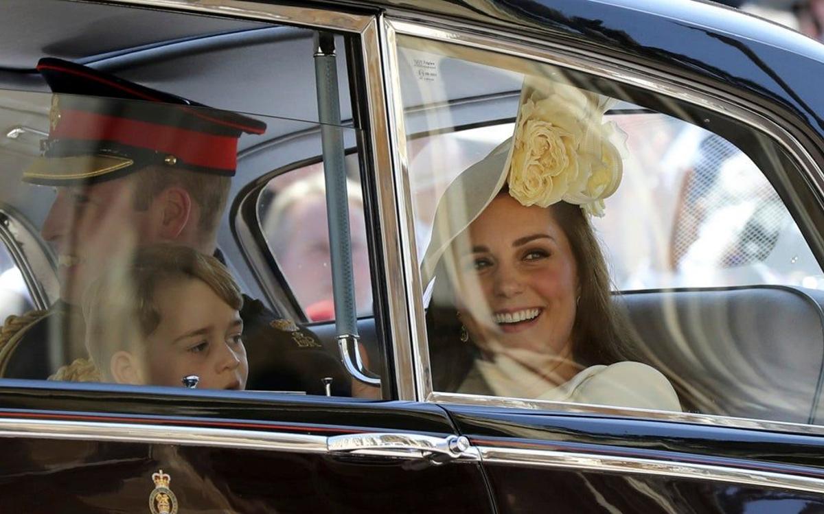Kate Middleton con el príncipe George y Guillermo