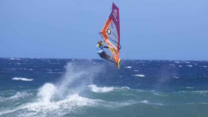 Windsurfing en Pozo Izquierdo.