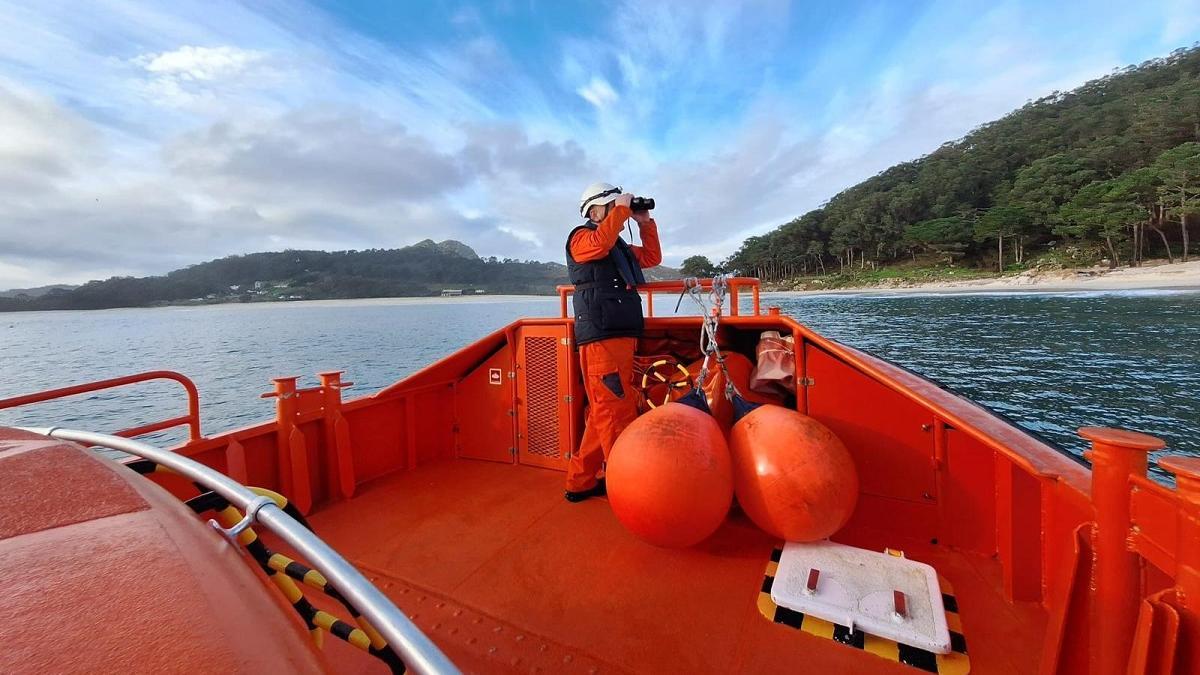 Salvamento Marítimo peina las rías de Galicia en busca de pélets