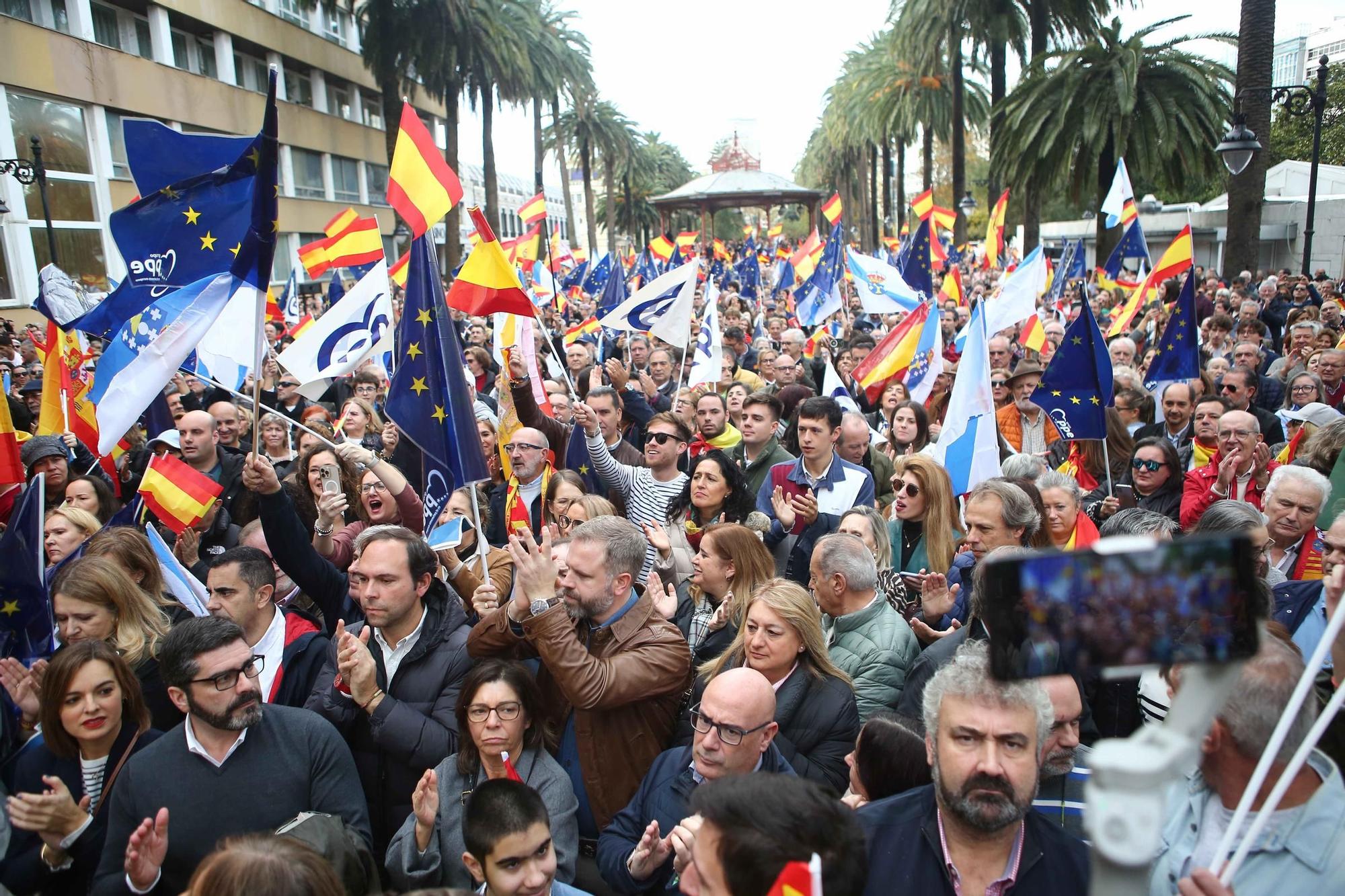 Miles de personas protestan en A Coruña contra la amnistía