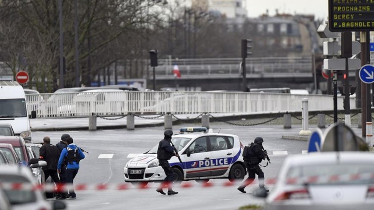 Despliegue policial en la zona de Porte de Vincennes.