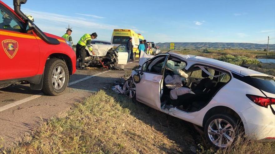 Dos heridos, uno grave, en un choque frontal en Erla