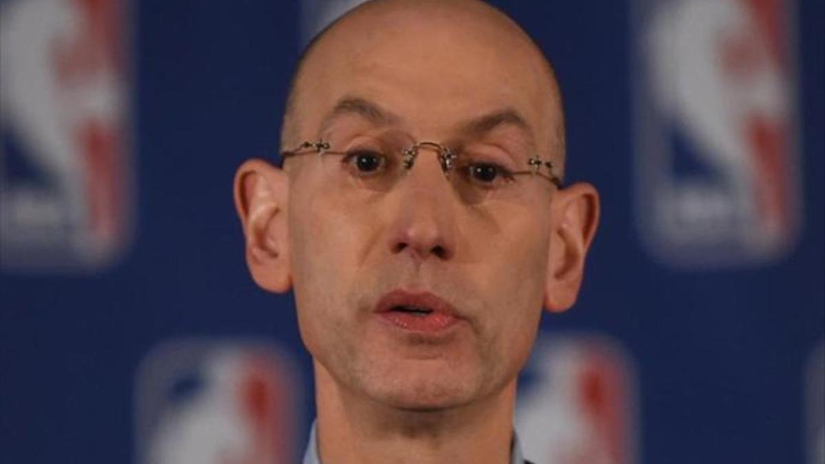 Adam Silver admitió que el paso hacia la publicidad era inevitable